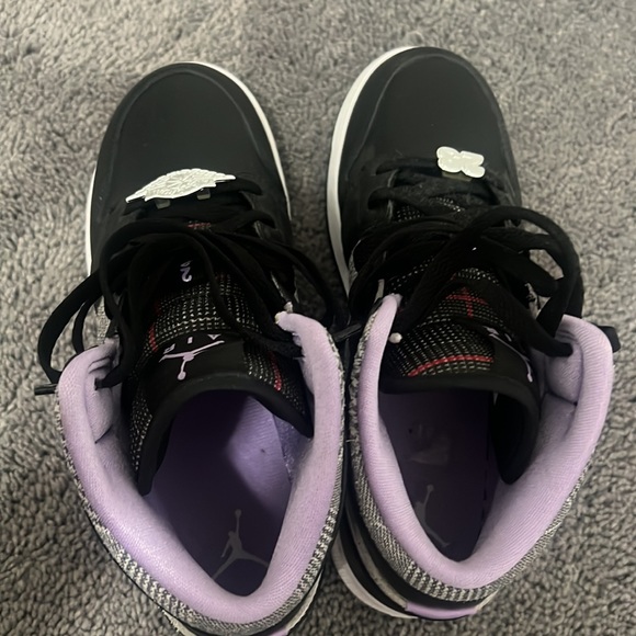 Nike Air Jordan 1 Mid Y6 - Picture 4 of 6